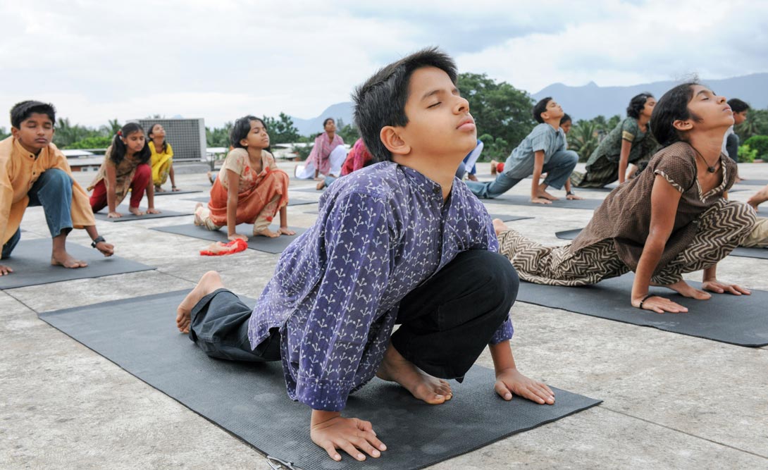 yoga-benefits_for-wolrd-kidhours