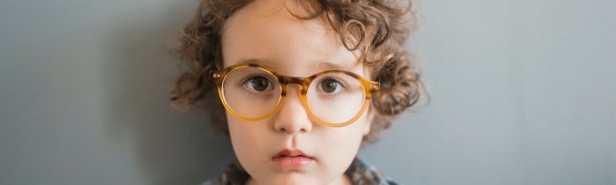 Kids-with-glasses_kidhours