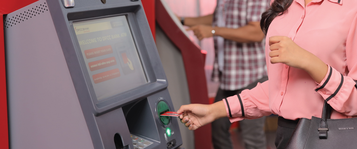 ATM மிஷின் ஏன் கண்டுபிடிக்கப்பட்டது தெரியுமா? - Automated Teller Machine 